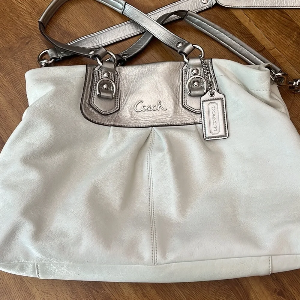 Coach white with silver accent leather shoulder bag, large - Picture 2 of 14